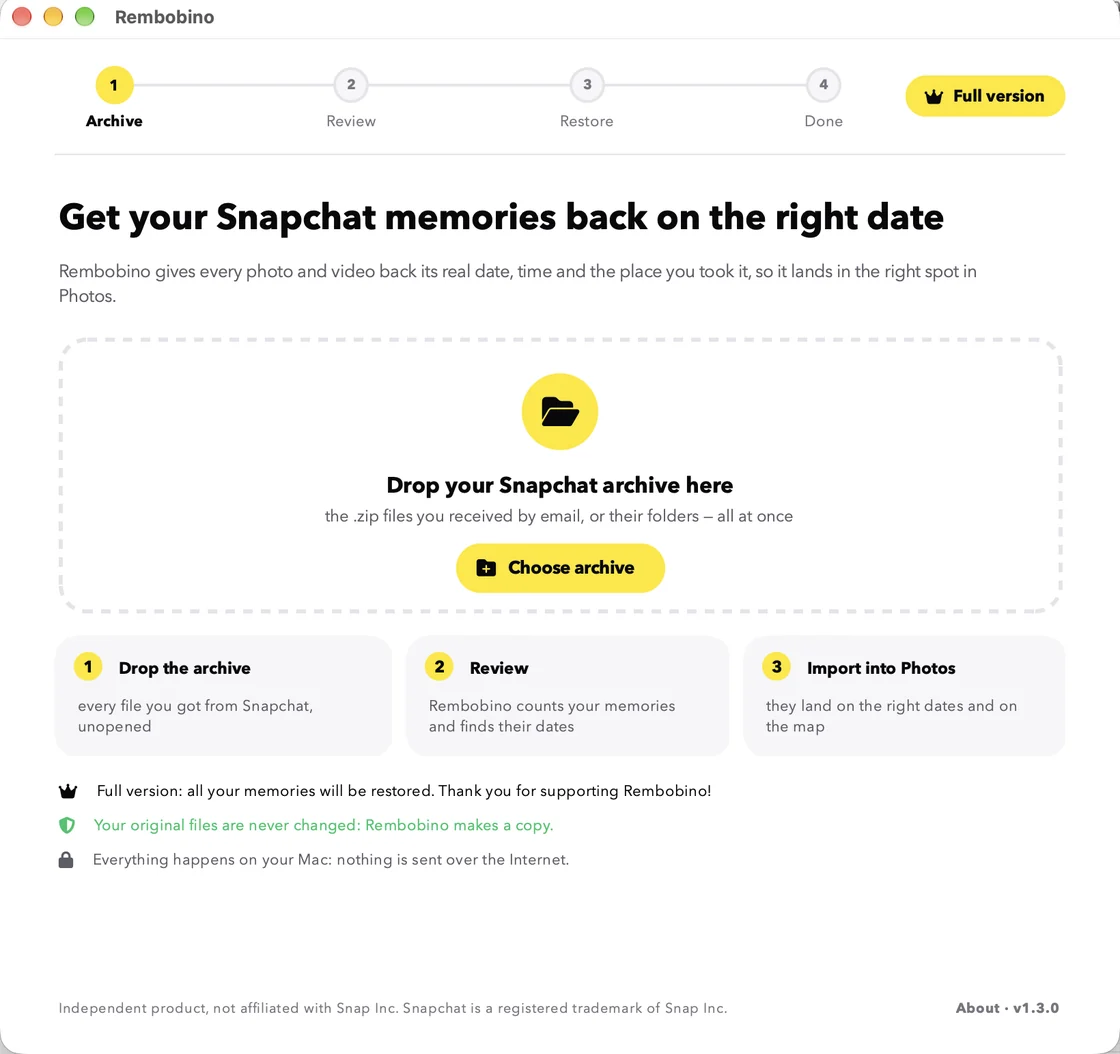 Rembobino home screen: a “Drop your Snapchat archive here” area and the three steps.